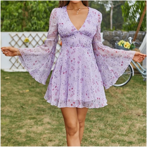 Boho Floral Print Bell Sheer Sleeve Dress - Picture 4 of 5